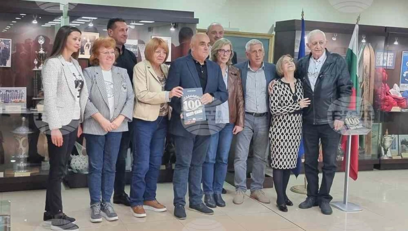 Presentation of the ‘100 Years of Canoeing and Kayaking’ almanac in Sofia, at the Museum of Sport, 15 October 2024.